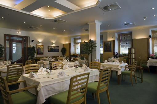 Ресторан Дориан Грей. Основной зал до 50 человек. Фото 1