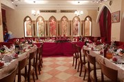 Ресторан Бахтриони. Красный зал