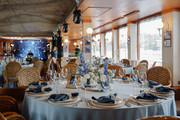 Банкетные залы Яхт Ивент / Yacht Event. Банкетный зал на нижней палубе ресторана Ласточка