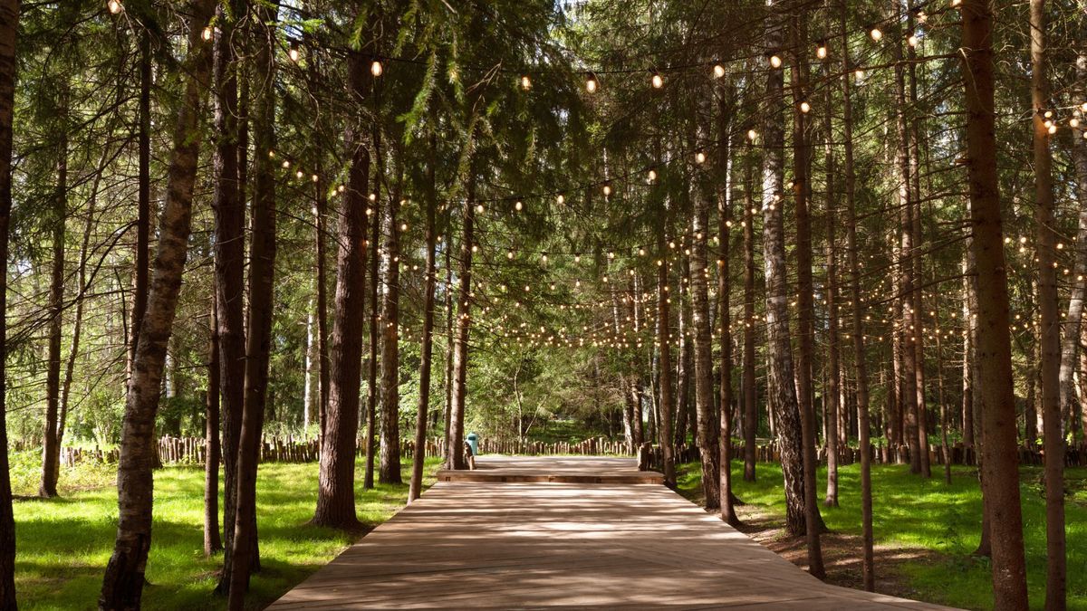 Загородная площадка Бирч / The Birch Mahogany Terrace