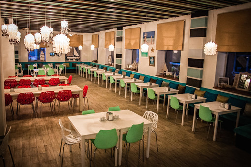 Кафе Мави / Mavi Cafe. Синяя столовая до 120 человек. Фото 1