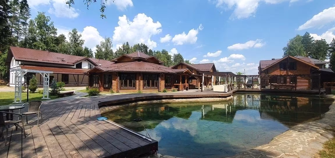 Загородный клуб Барин Вид с улицы