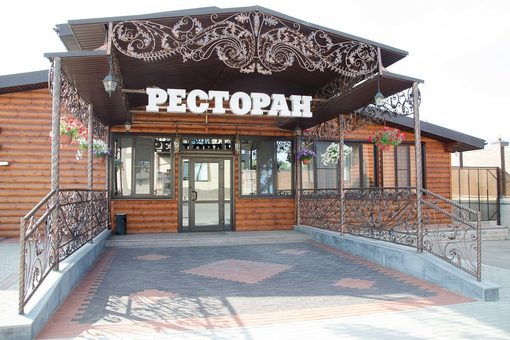 Ресторан Меридиан. Вид с улицы